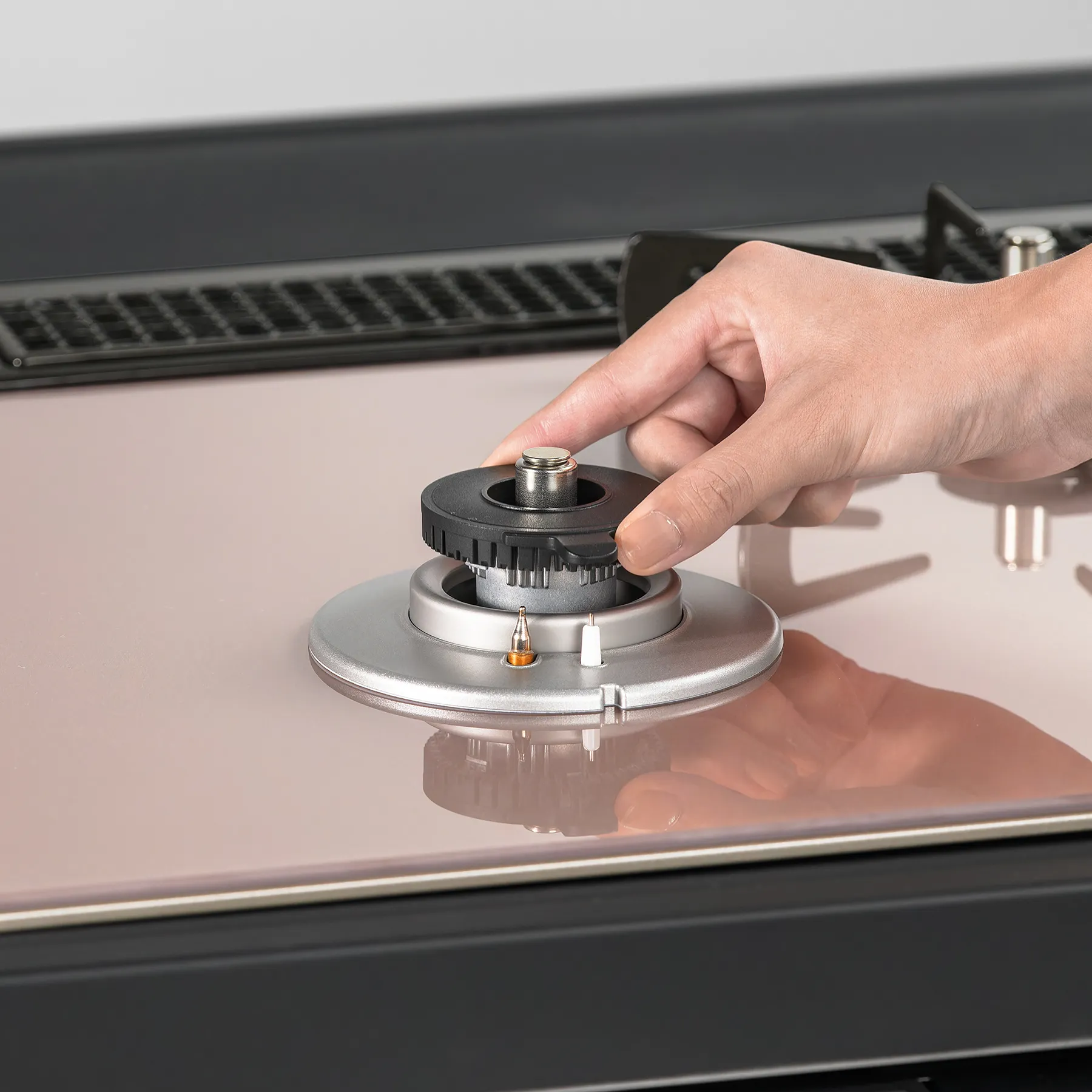 煮こぼれの侵入を防ぐシールド構造